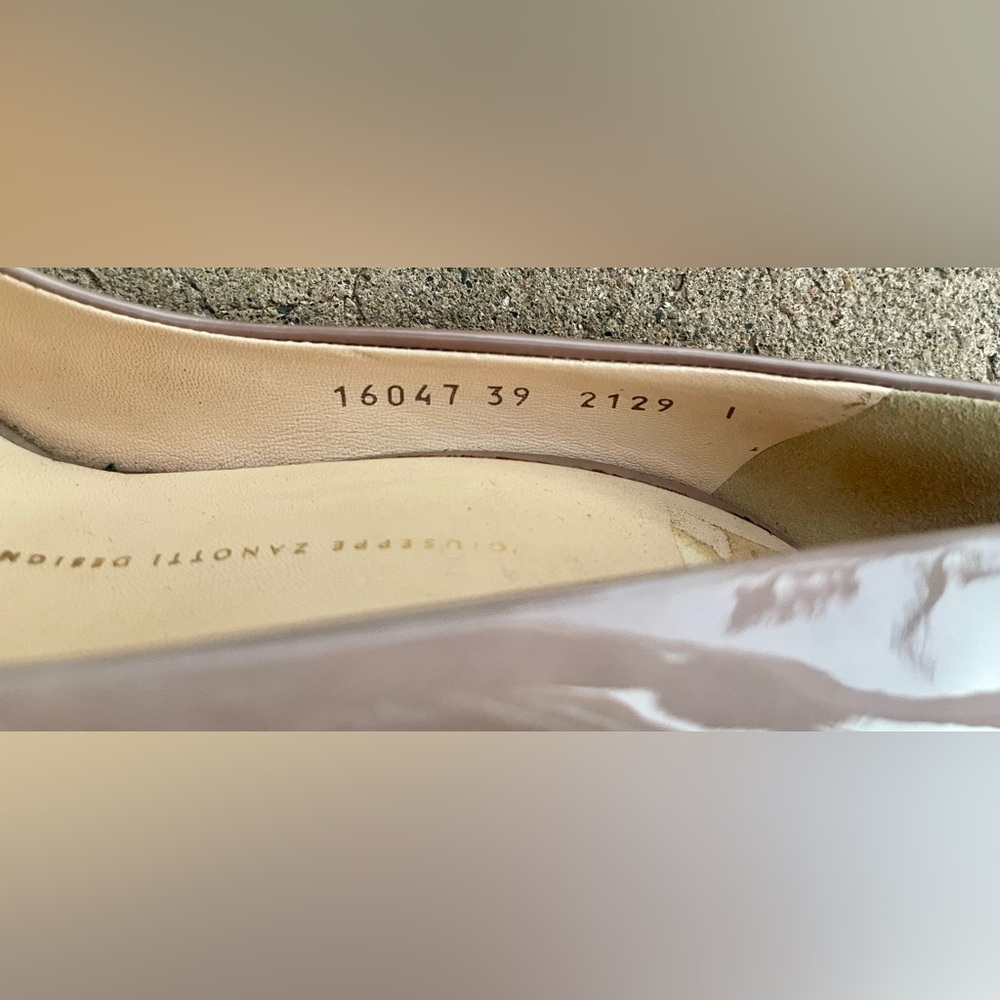 Giuseppe Zanotti Patent Leather peep-toe high-heeled pump BeigeSz39made in Italy - Picture 7 of 10